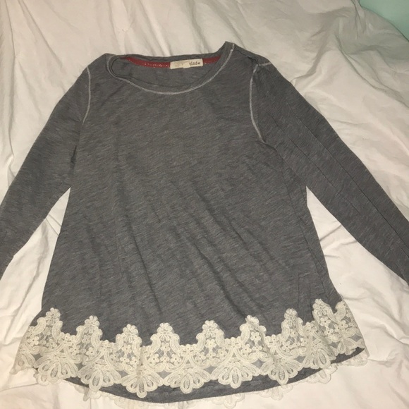 Rewind Tops - Lace Long-Sleeve Rewind Tops - Lace Long-Sleeve